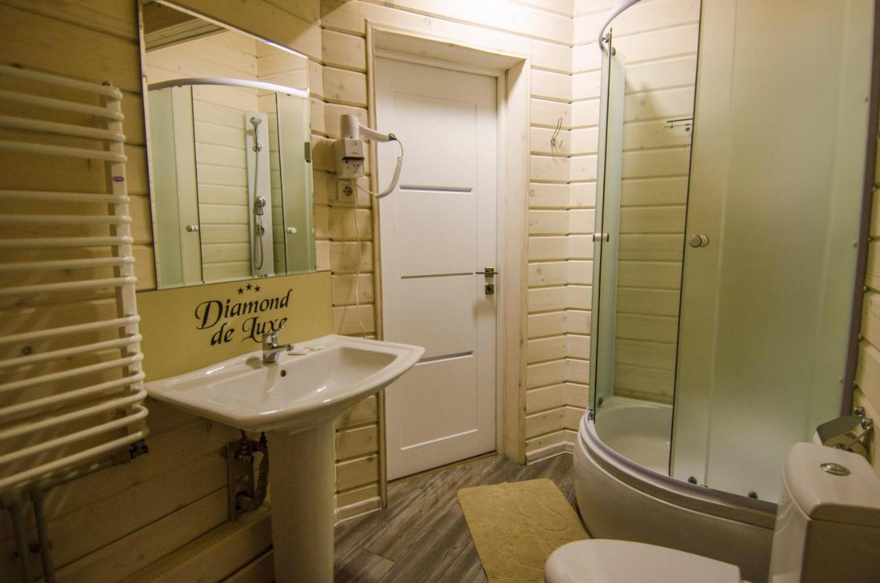 Diamond De Luxe Appartement Kolomiya Buitenkant foto